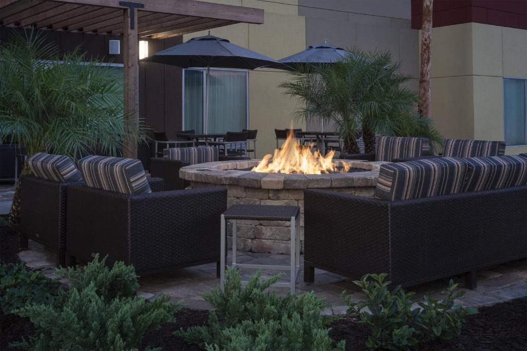 Titusville Hotel | TownePlace Suites by Marriott Titusville Kennedy Space Center