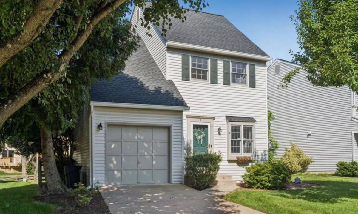 Dulles Town Center House | Tranquil Luxurious Home/Prime N Best Location