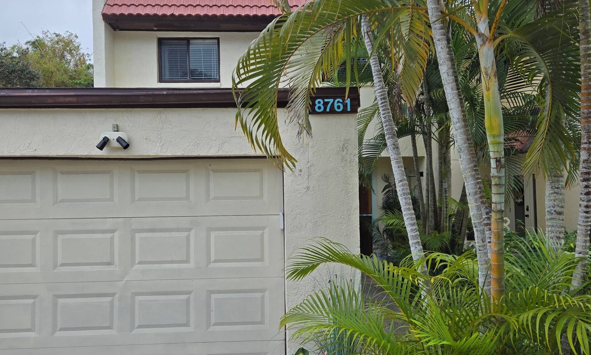 Ocean Woods House | Tropical 3BD, 2.5 BA Hideaway a quick walk to the beach on the Space Coast