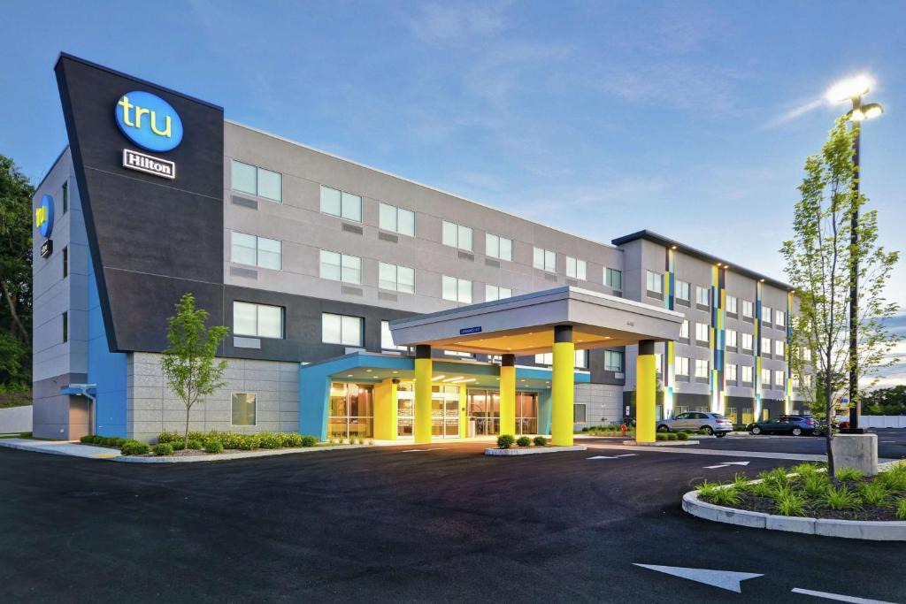 Chicopee Hotel | Tru By Hilton Chicopee Springfield
