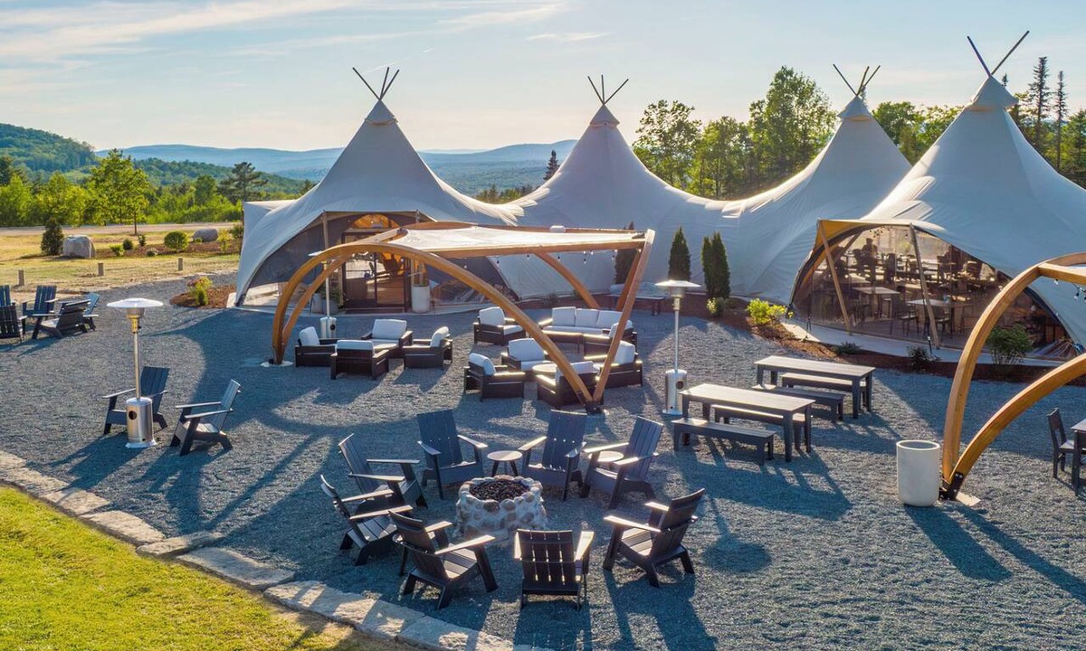 Dalton Hotel | Under Canvas White Mountains