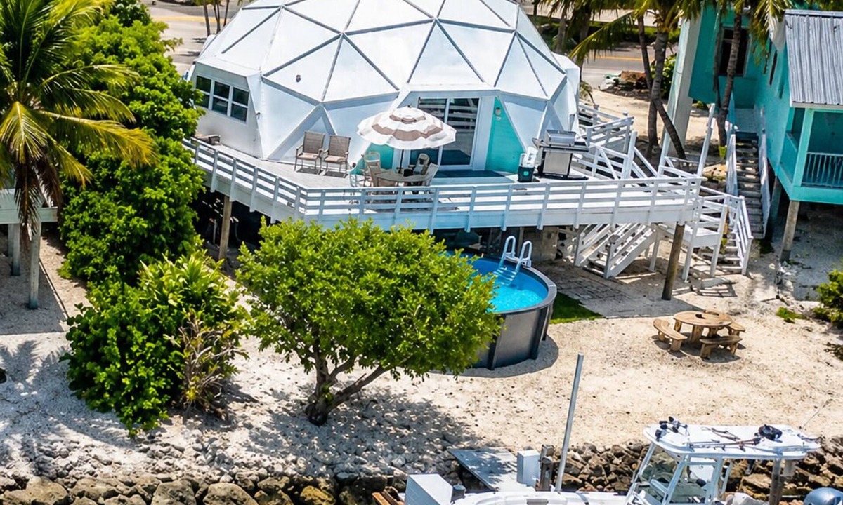 Little Torch Key House | Unique Waterfront Dome Home with Dock & Pool – Little Torch Key