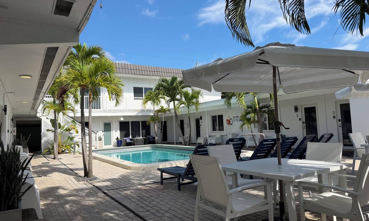 Lauderdale-by-the-Sea Hotel | Unit 2B 3 Bedroom/3 Bath Penthouse Sleeps 10
