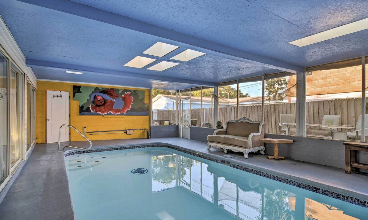 South Pinellas Community Council House | Vibrant St. Petersburg Home w/Private Yard!