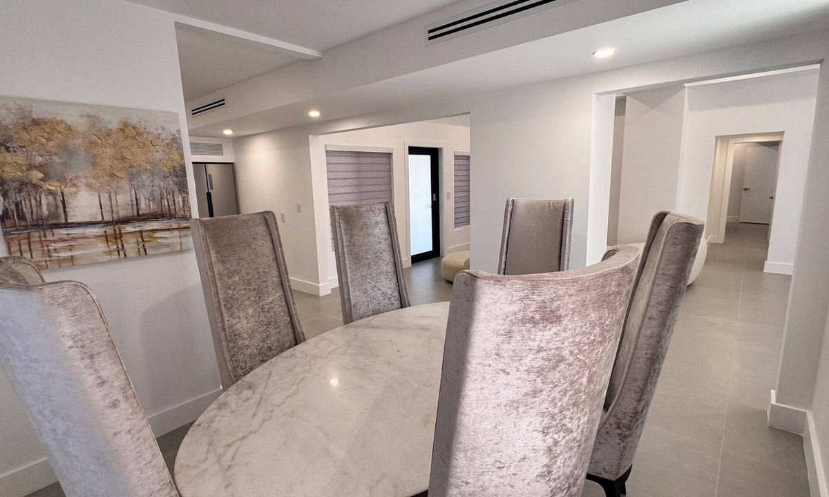 Little Havana House | Villa Oasis Modern Home Near Downtown & Brickell
