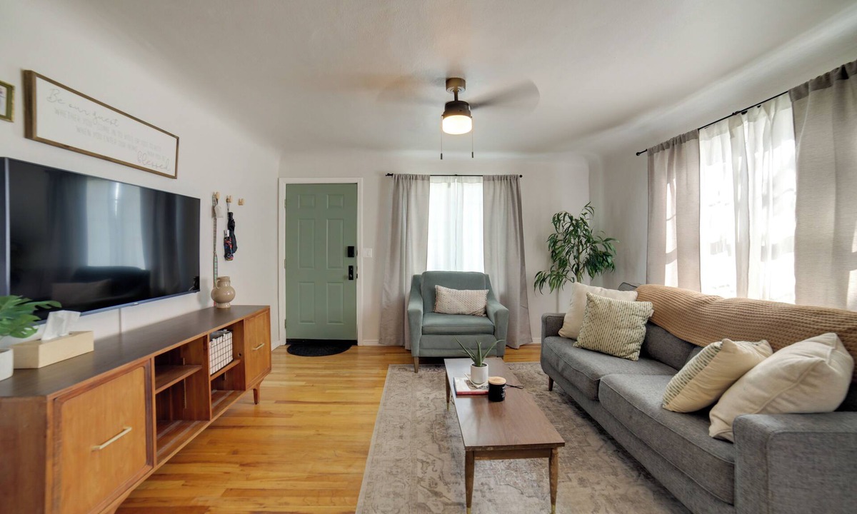 Caldwell Apartment | Walkable Apt in Dtwn Caldwell! Near Campus Events