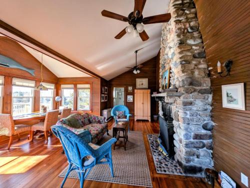 Prospect Harbor House | Waterfall Sea Cottage Family fire pit waterfront sleeps 4