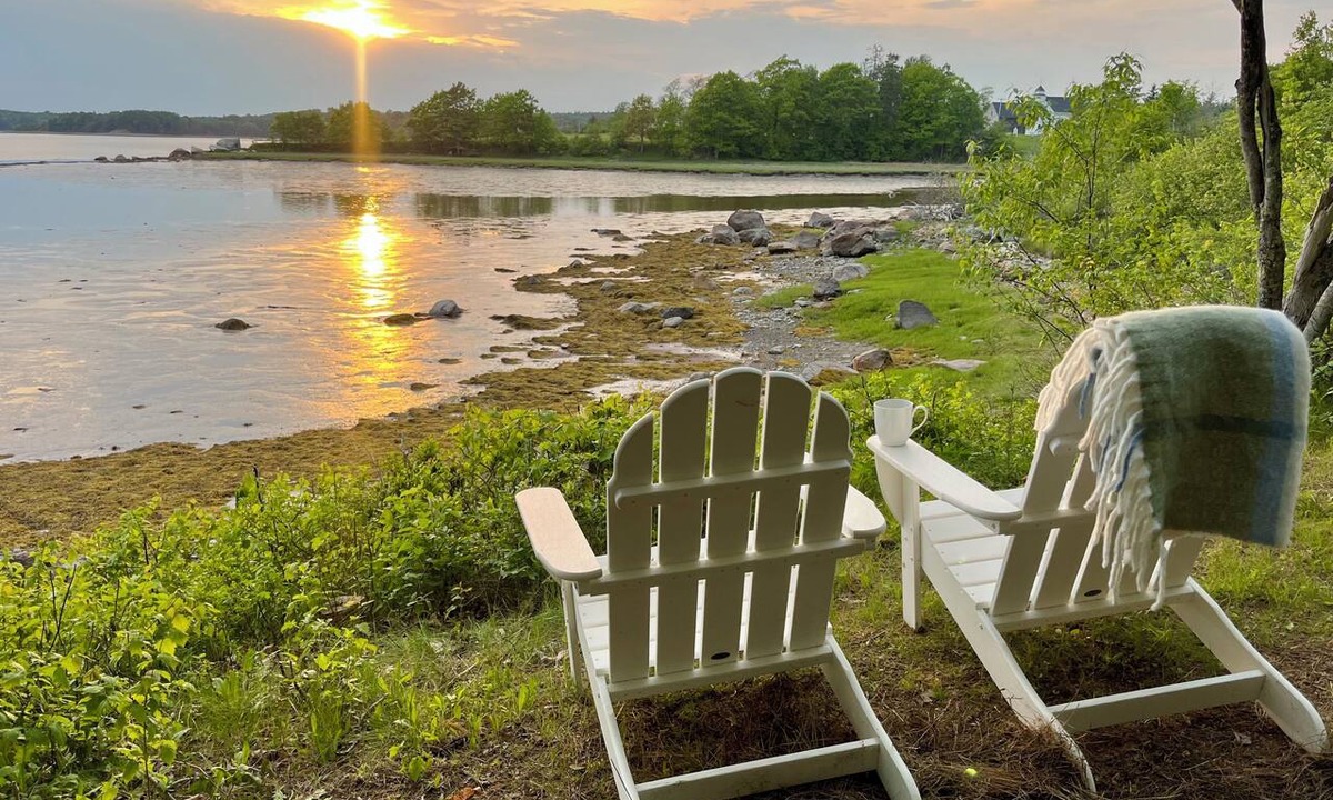 Penobscot Cottage | Waterfront 1BR Penobscot Cottage Amazing Sunsets