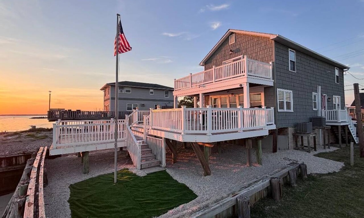 Fortescue House | Waterfront Delaware Bay Escape