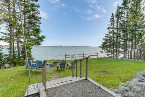 Roque Bluffs House | Waterfront Roque Bluffs Hideaway w/Private Beach