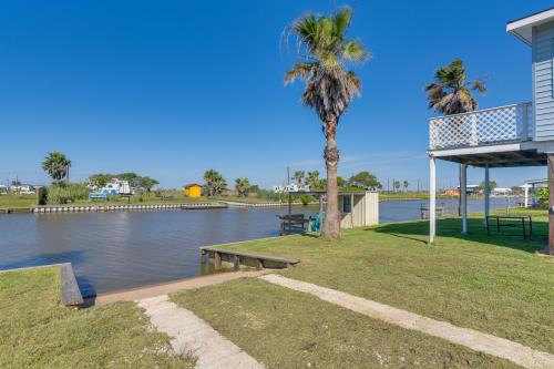 Cedar Lane House | Waterfront Texas Abode w/Boat Ramp, Pets Welcome