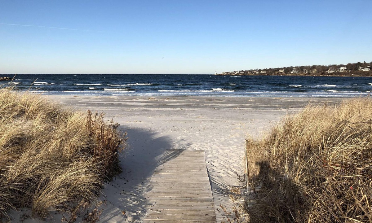 Gloucester House | Wingaersheek Beach Area