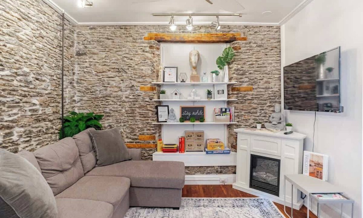 Belleville Apartment | Work, Visit & Relax Downtown | Wi-Fi + Laundry