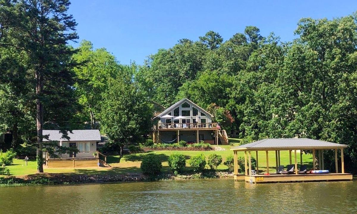 Mid America House | You've Found it! Best Cove on Lake Hamilton!