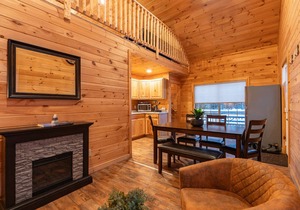 Lakefront Two King Cabin White Mountains