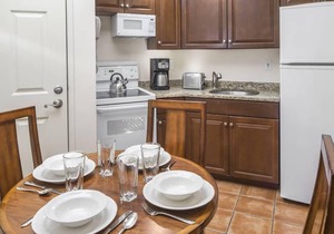 SeaWorld Orlando, Three Spacious Units, Two Outdoor Pools, Outlet Shopping