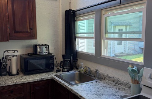 Vinalhaven Cottage | 1 Bedroom Island Cottage-Water View-Walk to Downtown