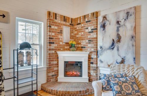 North Conway Apartment | 1 Mi to Cranmore Mountain: Charming Conway Apt!