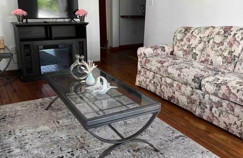 Hagerstown Apartment | 2-bedroom studio in serene Hagerstown with AC comfort
