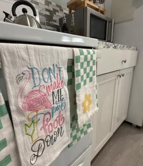 Parsuns To Cocoa Beach House | 2 bedroom Tropical Beach Getaway A