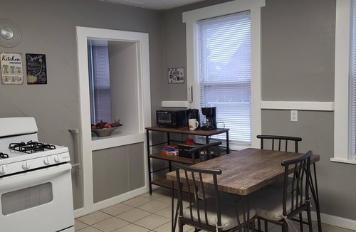 Worcester Apartment | #2- Cozy 2-bedroom apartment on the 2nd floor