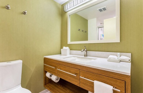 Newtonville Hotel | 2 Family-Friendly Units with Free Breakfast and Free Parking!