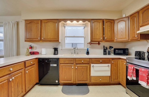Hagerstown House | 2 Mi to Dtwn Hagerstown: Townhome Near Fairgrounds