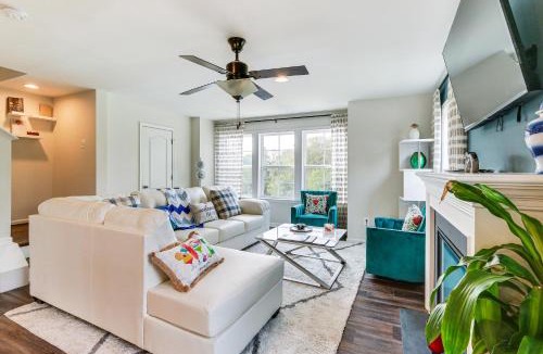 Charles Town House | 2 Mi to Hollywood Casino: Charles Town Townhome!