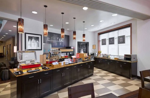 Mount Vernon Triangle Hotel | 2 Queen Beds DC Downtown Close to White House & Smithsonian Museums Access