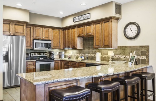 Branson Condo | 2 Spacious Branson Condos w/Pool, Elevator & Great Location Near All Attractions