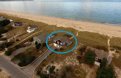 Sagamore Beach House | 233 Phillips Rd