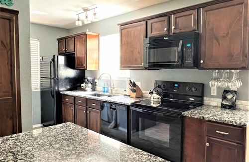 Indian Point Condo | 2BR Condo | Lake Views | Walk-In Access