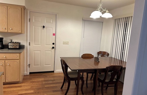 Brunswick House | 3-bedroom HOUSE in charming Brunswick with AC, Wi-Fi, Enjoy your stay.