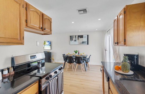 Westgate House | 3-bedroom house in charming West Palm Beach with WiFi, AC
