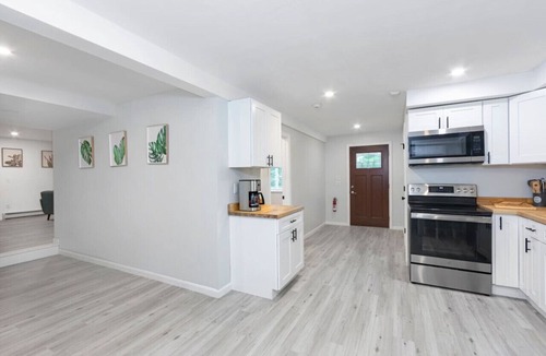 North Hampton Apartment | 3 BEDS | 10 mins to Beach | Portsmouth | Hampton*