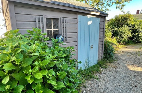 Biddeford Pool House | 3-min walk to beach, modern 3BR, dog-friendly cottage in charming Biddeford Pool