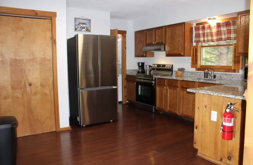Basye Cabin | 3 minutes to Bryce Resort: Cozy cabin w/Hot Tub, dog friendly!