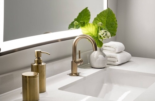 Hunt Club Hotel | 3 Queen Rooms Perfect for a Palm Beach Luxury Getaway