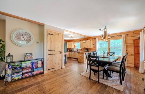 Jackson Cabin | 3Bed 3Bath Cabin Hot Tub Near North Conway #TheIntervaleCabin