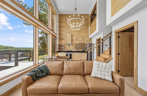 Marshall Cabin | 3BR Cabin Escape with Hot Tub & Mountain Views