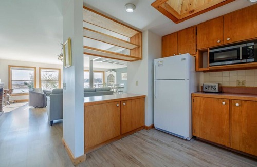 Bernard House | 3BR Oceanfront Spacious Cottage + Dock [Driftwood]