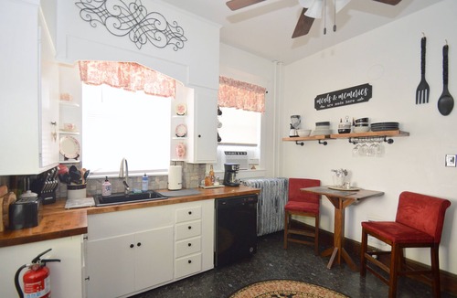 Berkeley Springs House | 4-bedroom house in historic Berkeley Springs with AC, WiFi & Hot Tub