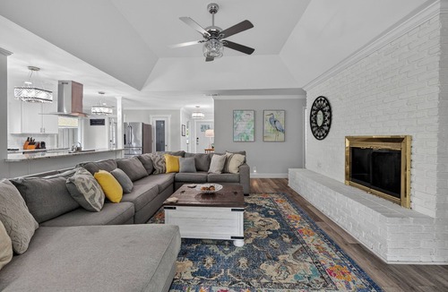 Saint Simons Heights House | 4 bedrooms 2 1/2 baths with pool that can be heated.
