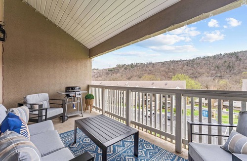 Table Rock Condo | 4 BR|Game Room | Pointe Royale Golf Resort