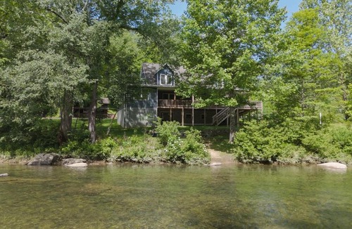 Tallmansville House | 4 Wheeling Riverfront Paradise, awesome deck!