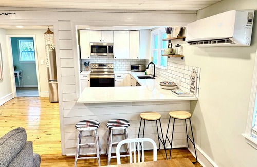 Ocean View Cottage | 4bd Cottage sleeps 10 includes Bikes & Chairs- Backyard Firepit 2mi to Beach