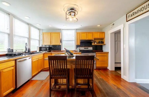 Spottswood House | 4BR Creekside Country Hideaway on 34 Acres - Pet Friendly