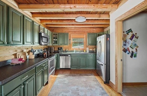 McGaheysville House | 5BR MOUNTAIN LODGE: 2MIN TO SLOPES, ARCADES FOOSBALL, GOLF WATERPARK, SLEEPS S14