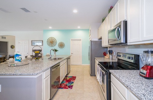 Loughman House | 5Star Resort/Clean and Safe/Mins to Parks/WaterPark/Arcade/Bar/Gym/Golf/AC/WiFi