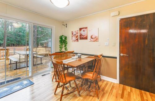 Allen House | 6 Mi to Salisbury: Forest-View Sanctuary!